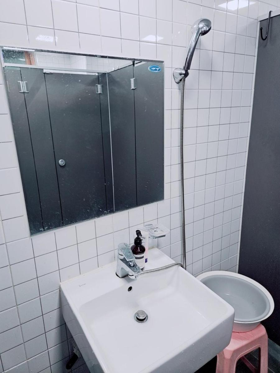 Hostel Singleguesthouse Cozybed -man Only- Seoul