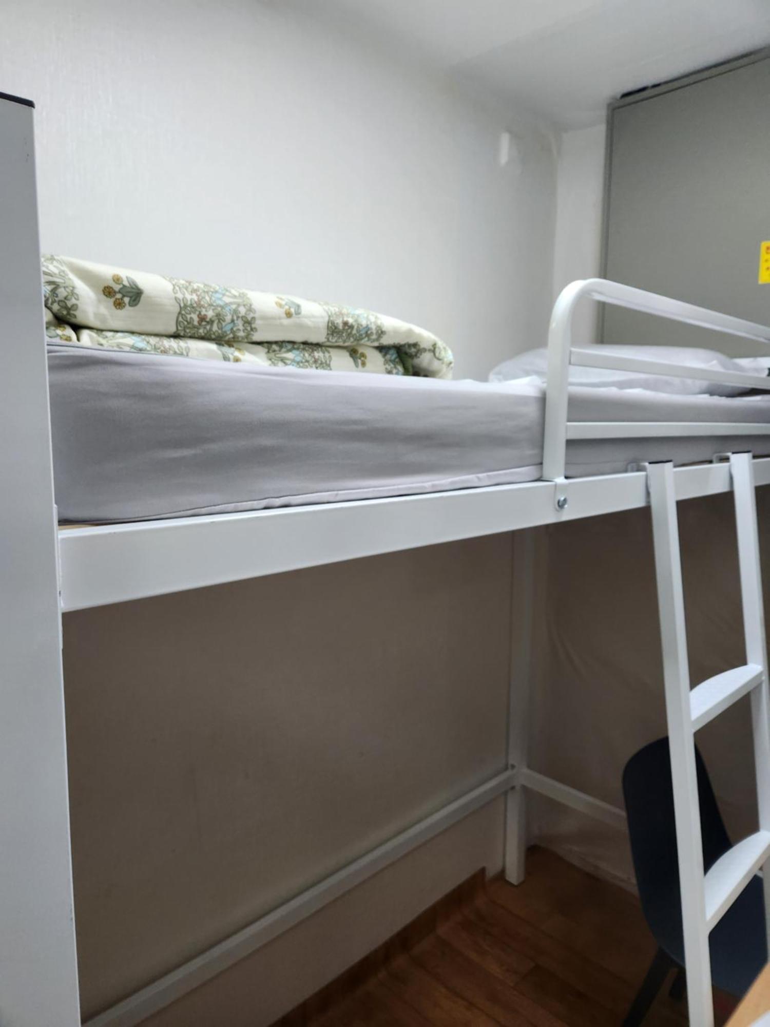 Singleguesthouse Cozybed -man Only- *